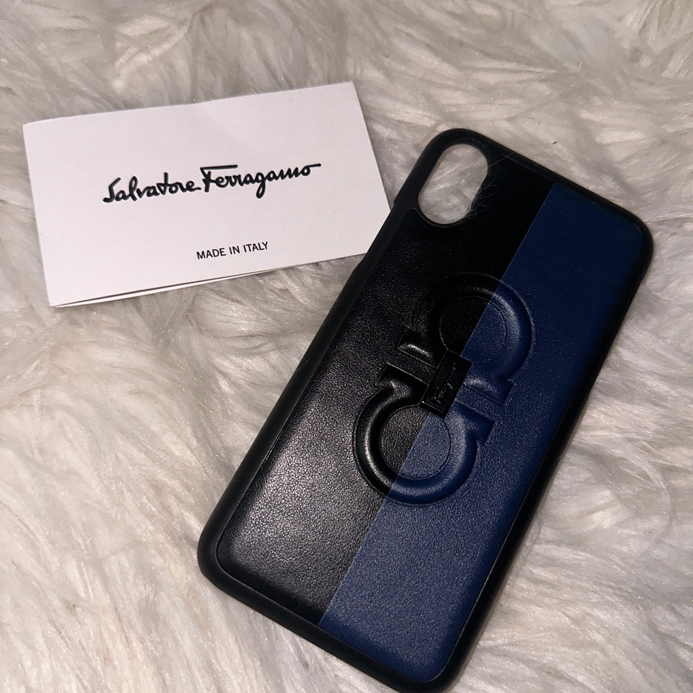 New Salvatore Ferragamo XS iPhone case